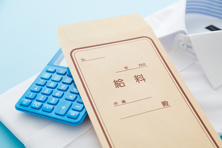 占い師の収入は平均500万