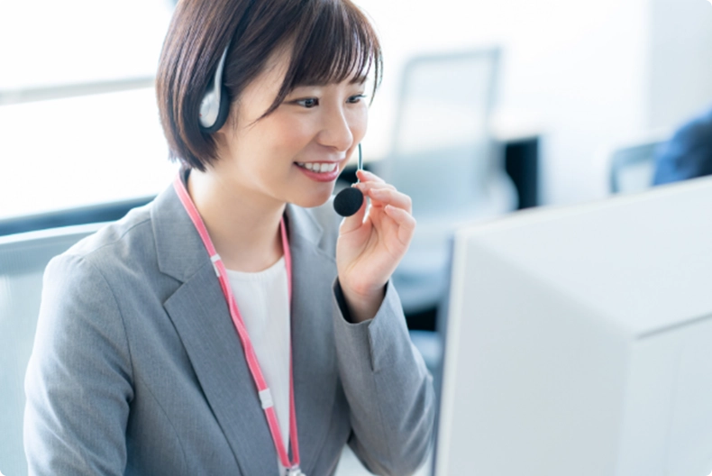 サポートする女性イメージ