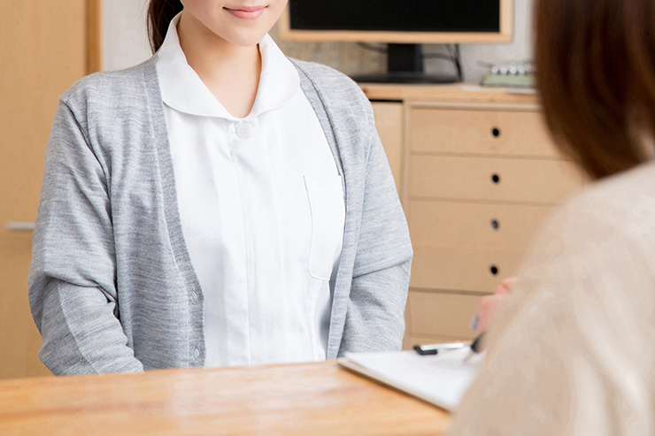 医療事務の給料は15 19万円 男女別 雇用形態別年収や昇給方法を徹底解説 資格のキャリカレ